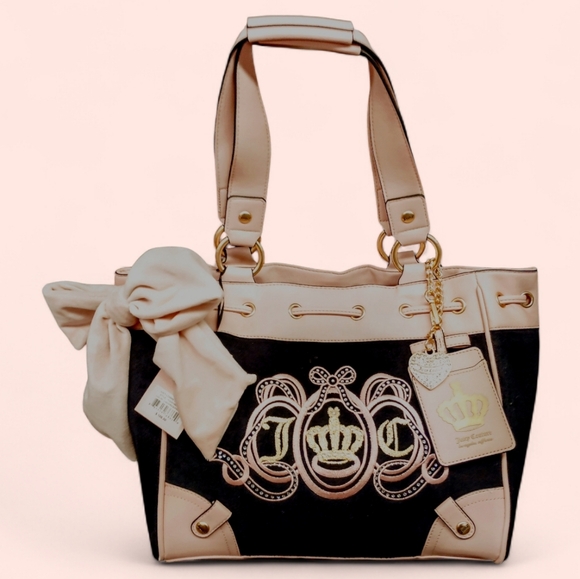 Juicy Couture Handbags - 💎🩷🖤Juicy CoutureDAYDREAMER "Lovers Club Edition* Tote Bag